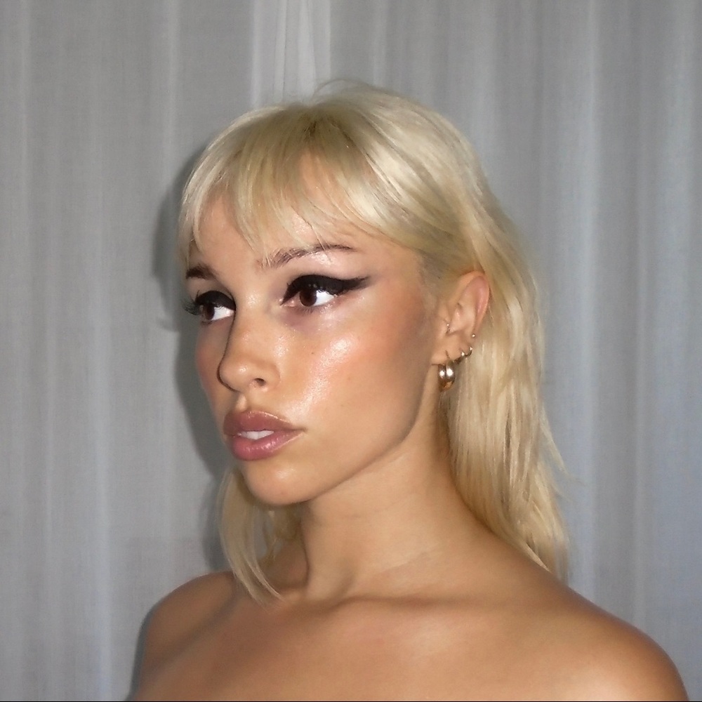 Meet your Posher, Sydney